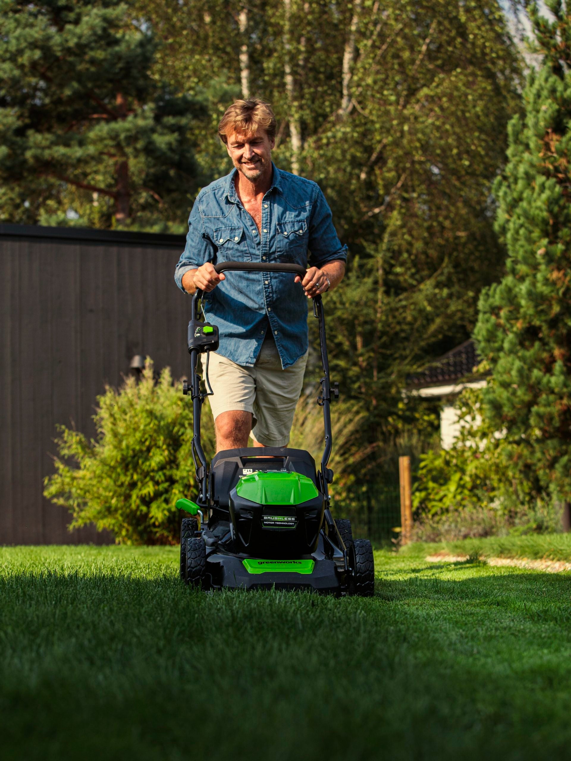 Greenworks 40V Brushless Lawnmower 46cm (18")