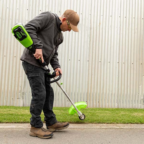 Greenworks 60V Pro Brushless Multi Tool String Trimmer (16")