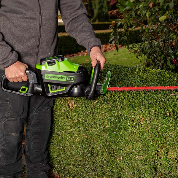 Greenworks 60V Pro Brushless Hedge Trimmer (26")