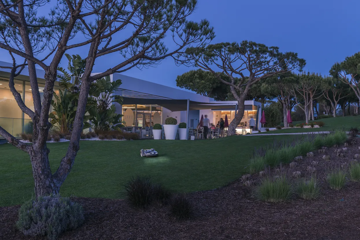 Husqvarna Automower® 450X Robotic Mower - 5000 m²