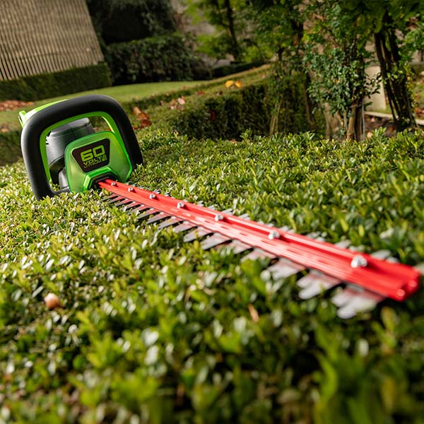 Greenworks 60V Pro Brushless Hedge Trimmer (26")