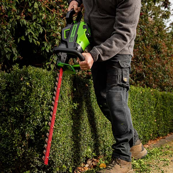 Greenworks 60V Pro Brushless Hedge Trimmer (26")