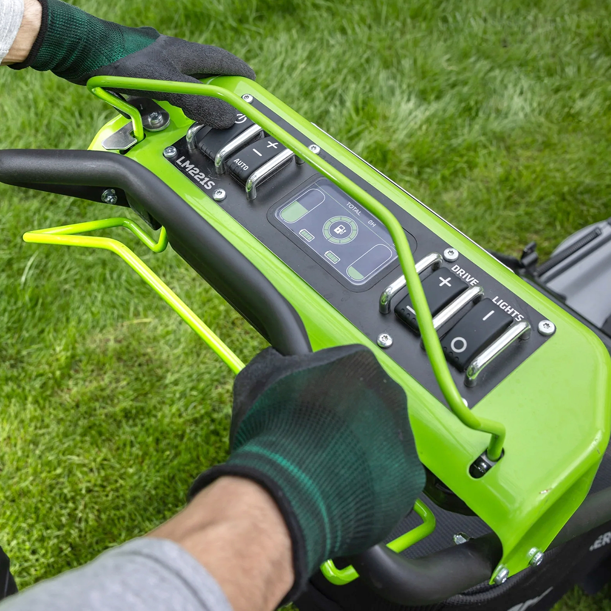 Greenworks 82v 22" Self-Propelled Lawn Mower